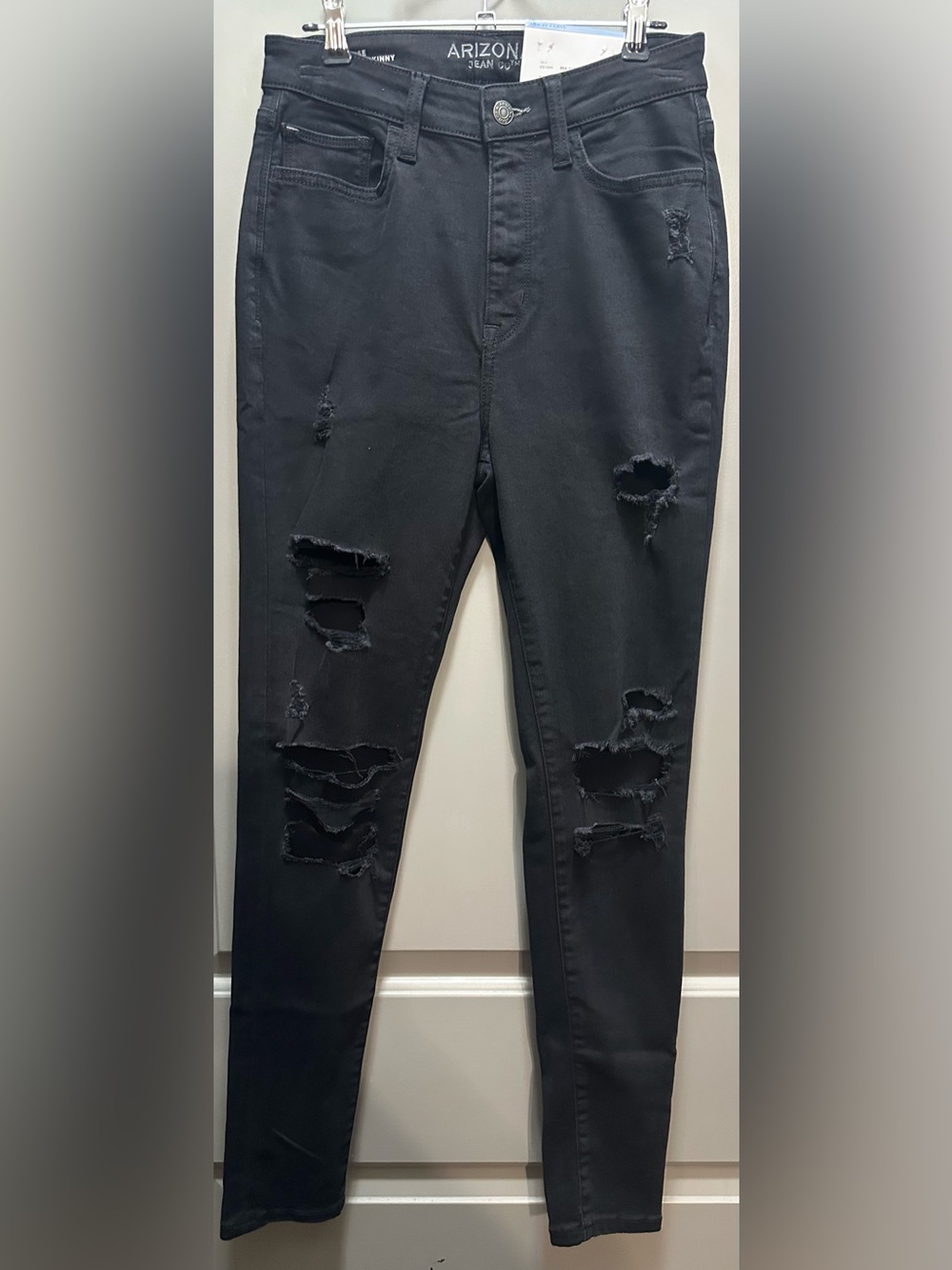 Arizona Size 6 Black Ripped Curvy High Rise Skinny Jeans NWT